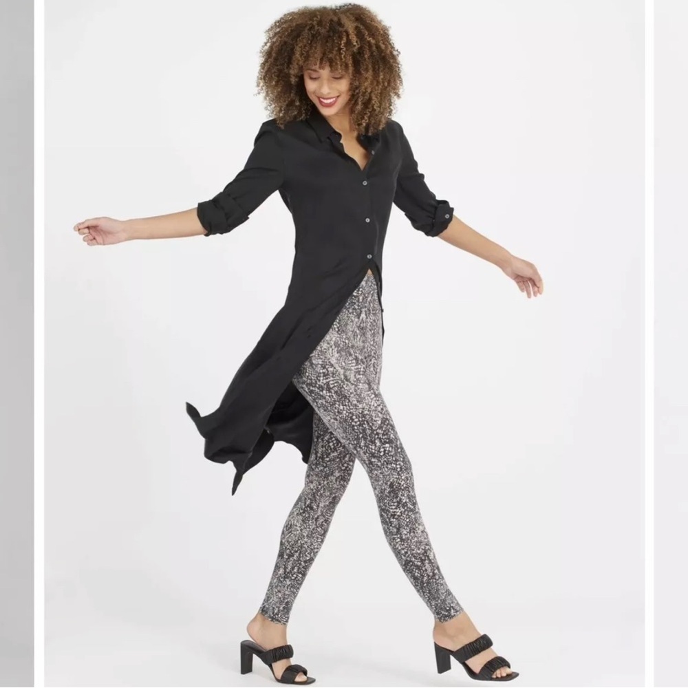 NWT Spanx Faux Leather Snake Shine Leggings Size Small
